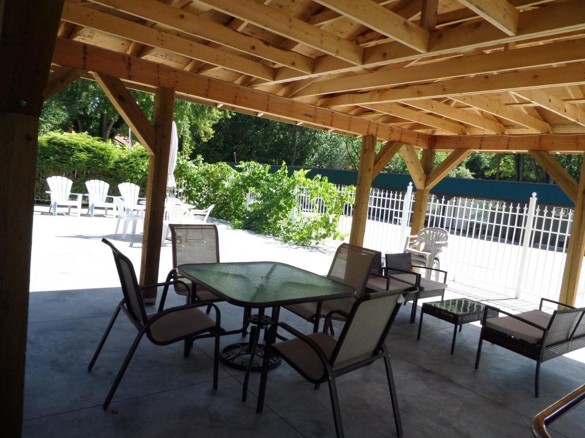Ray Lyn Motel Trail Екстериор снимка