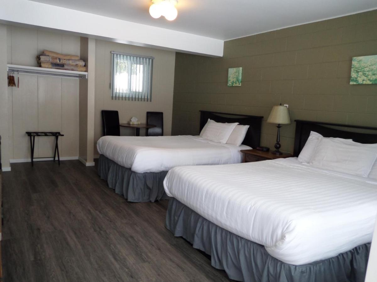 Ray Lyn Motel Trail Екстериор снимка